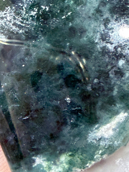 Natural Moss Agate Heart – Crystal Heart with Quartz Feature | 6.6 x 5.8 cm | 79g D