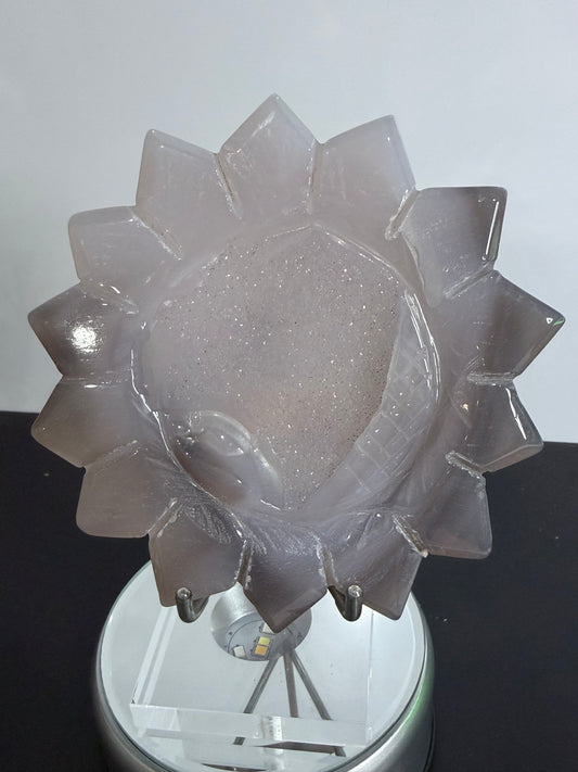 Agate Druzy Sunflower Carving with Acrylic Display Stand – 12.2cm | 251g