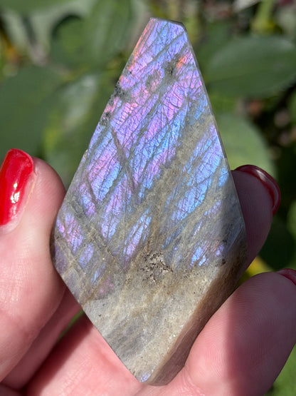 Labradorite Crystal Freeform – Purple & Pink Flash A