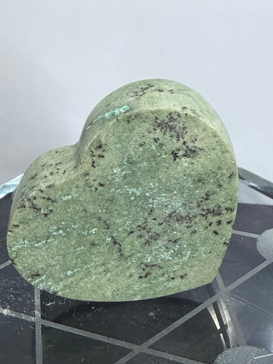 Madagascan Chrysoprase Free Standing Heart – 5.5cm A