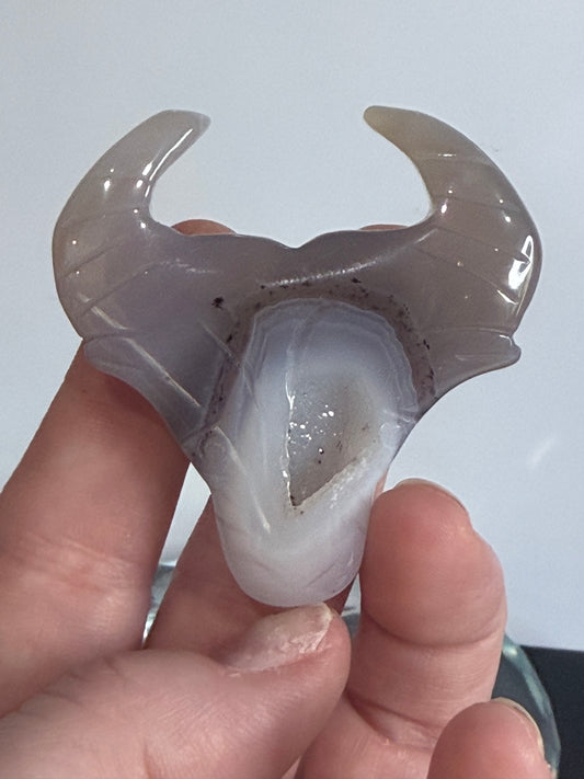 Dendritic Agate Bull Head Carving with Druzy – 5.5cm (With Stand)