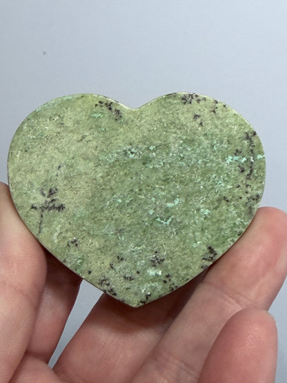 Madagascan Chrysoprase Free Standing Heart – 5.5cm A