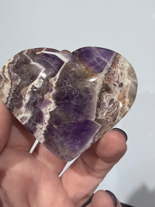 Chevron Amethyst Heart – Self Standing D