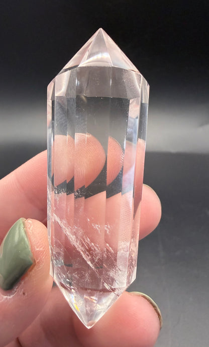 Clear Quartz Vogel Wand with Phantoms – 50 g | 7.2 × 4 cm