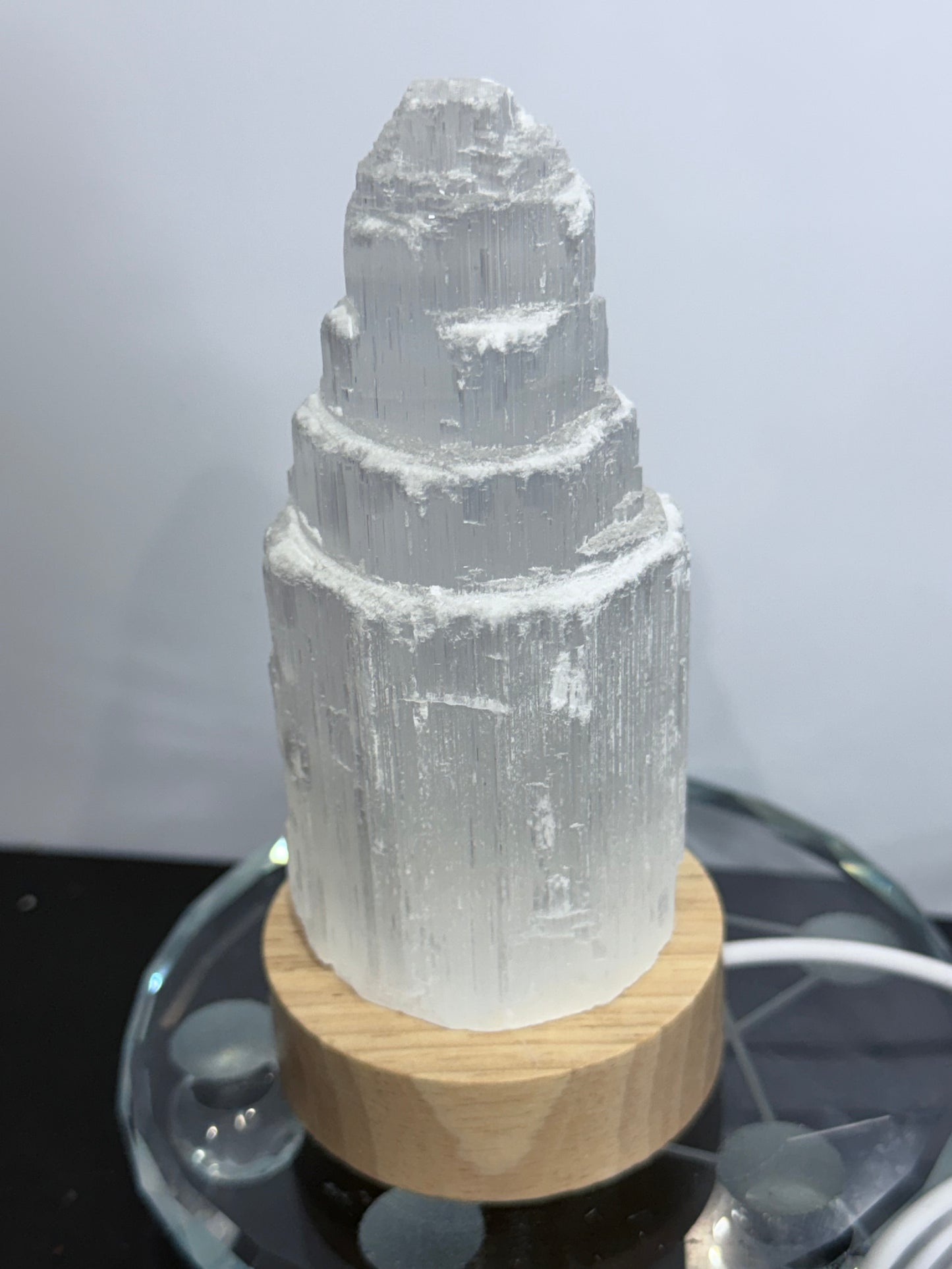 Selenite Tower Lamp with Colour-Changing LED Base – 10cm | 300g
