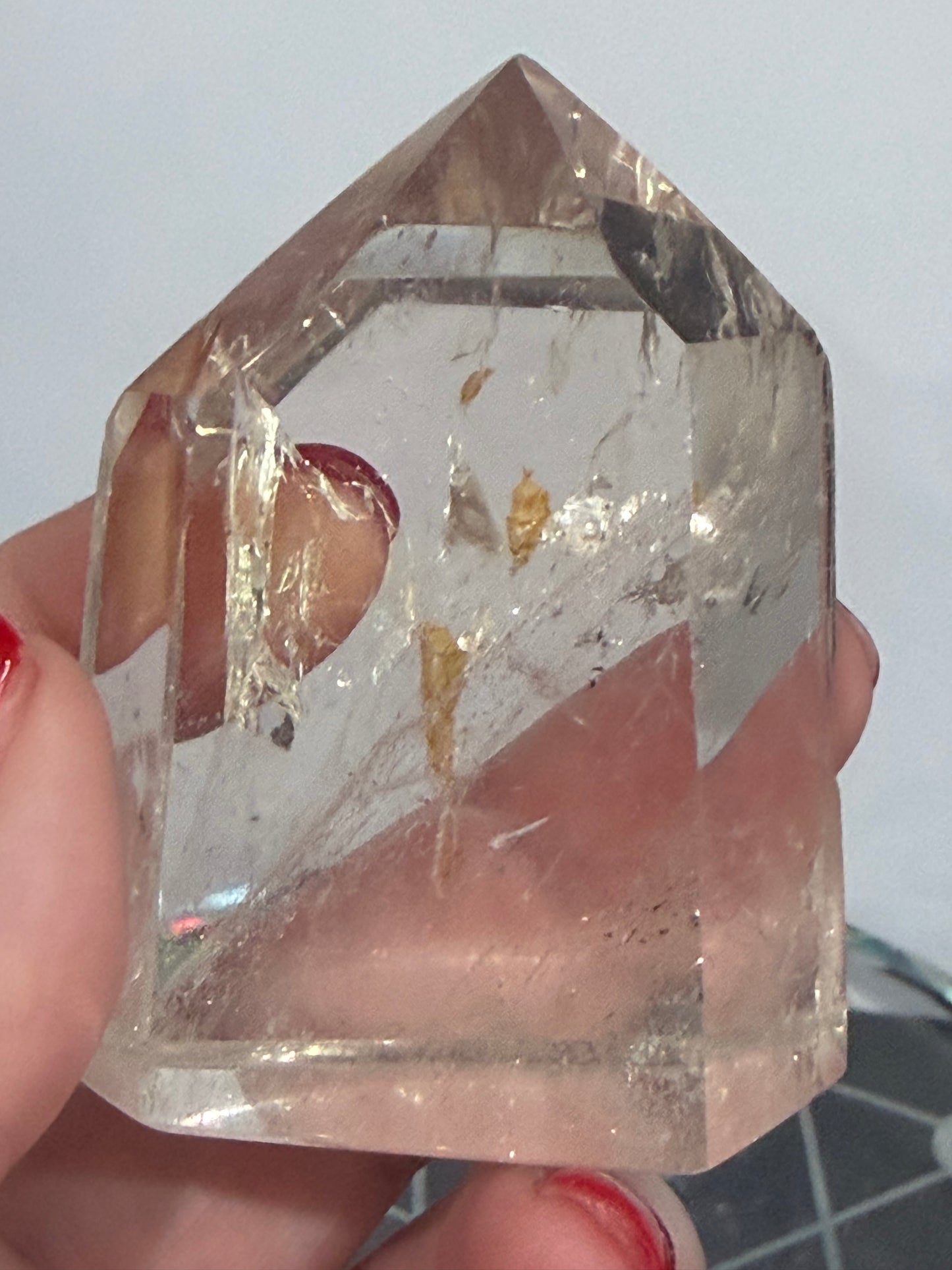 Clear Quartz Point with Iron Inclusions – 6.2 × 4.8 cm