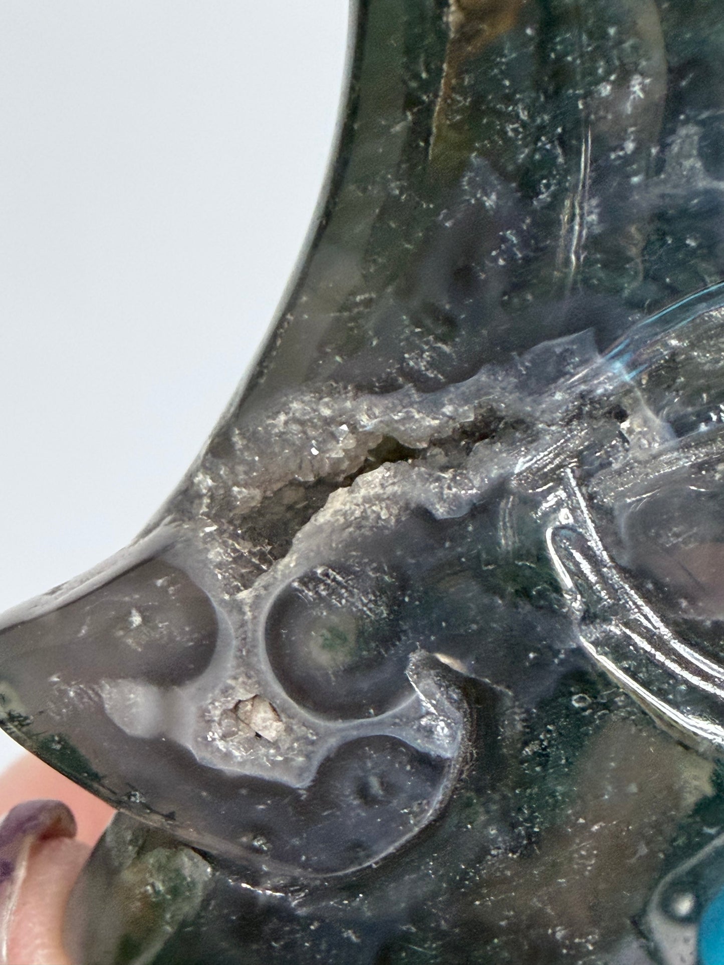 Moss Agate Moon Face Carving – 12cm