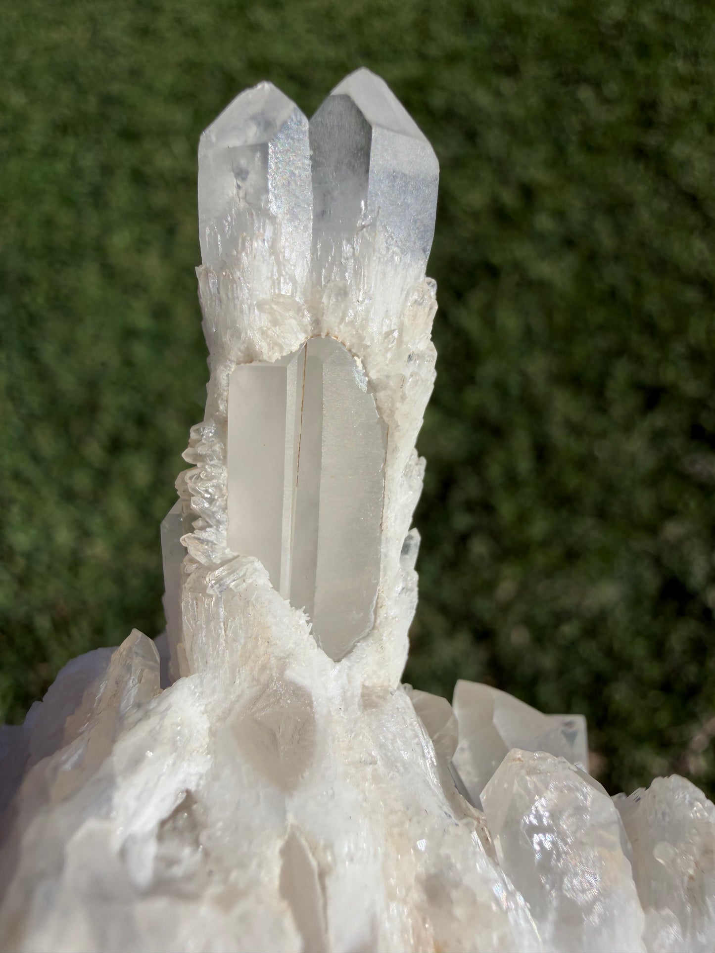 Quartz Twin Crystal Cluster – 75g
