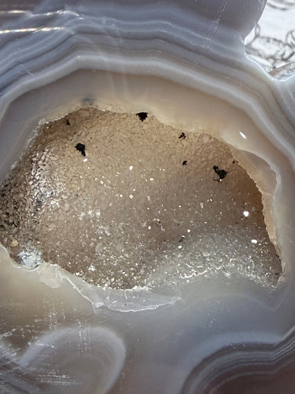 Druzy Banded Agate Cat Geode — 140g | 9.3 x 9.2cm