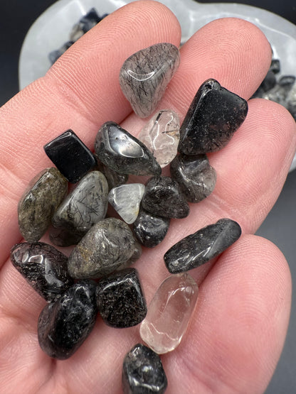 Black Rutile Quartz Chips 50gm