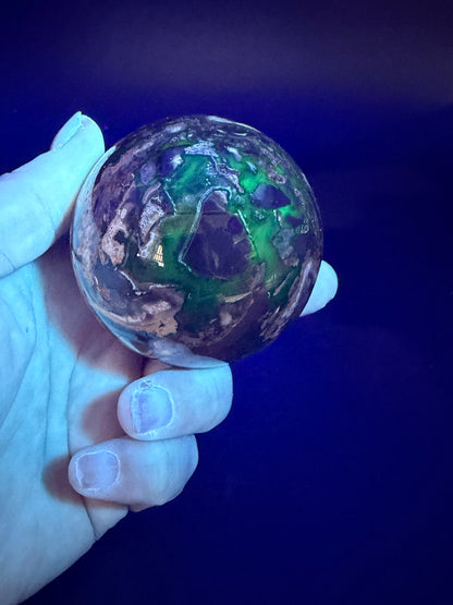 Volcano Agate Sphere – UV Reactive Green Glow