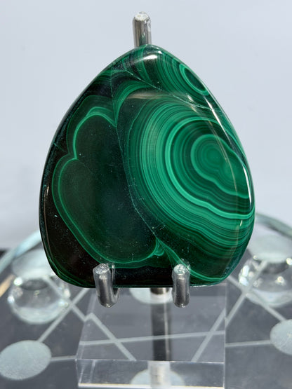 Malachite Freeform With Stand – 5.7cm (A)