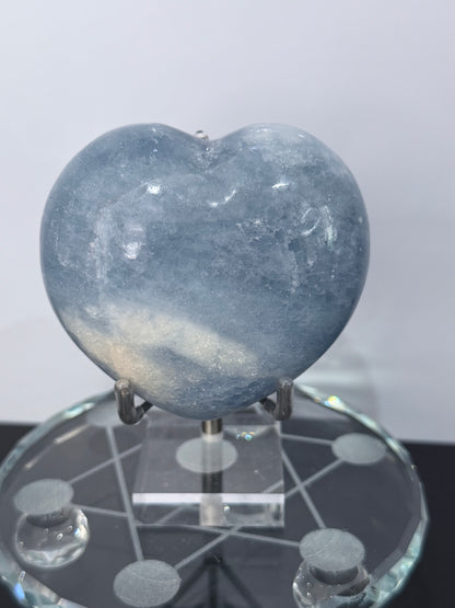 Blue Calcite Chubby Heart– 263g - 7.5cm
