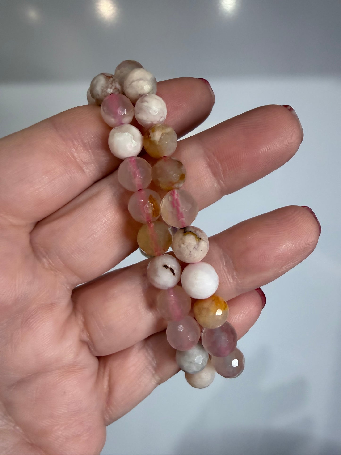 8mm Flower Agate Faceted Bracelet

Growth • New Beginnings • Emotional Healing
