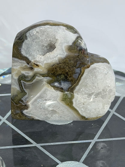 Moss Agate Druzy Heart – Self Standing C - 5.6cm