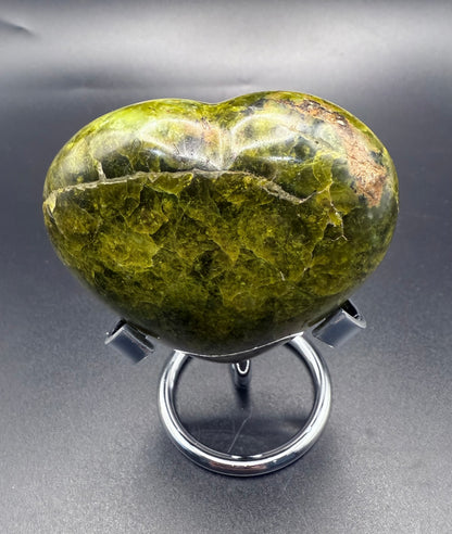 Green Opal Heart 165g (7 x 6.3cm)