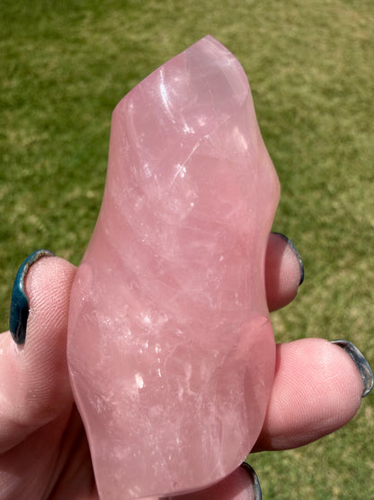 Bright Pink Rose Quartz Flame – 100g