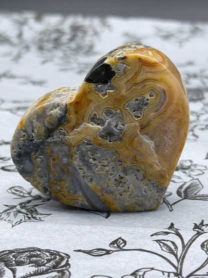Crazy Lace Agate Heart – 90g | 5.6 x 4.6cm