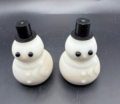 Snowman White Marble Carving with Black Top Hat – 8 cm