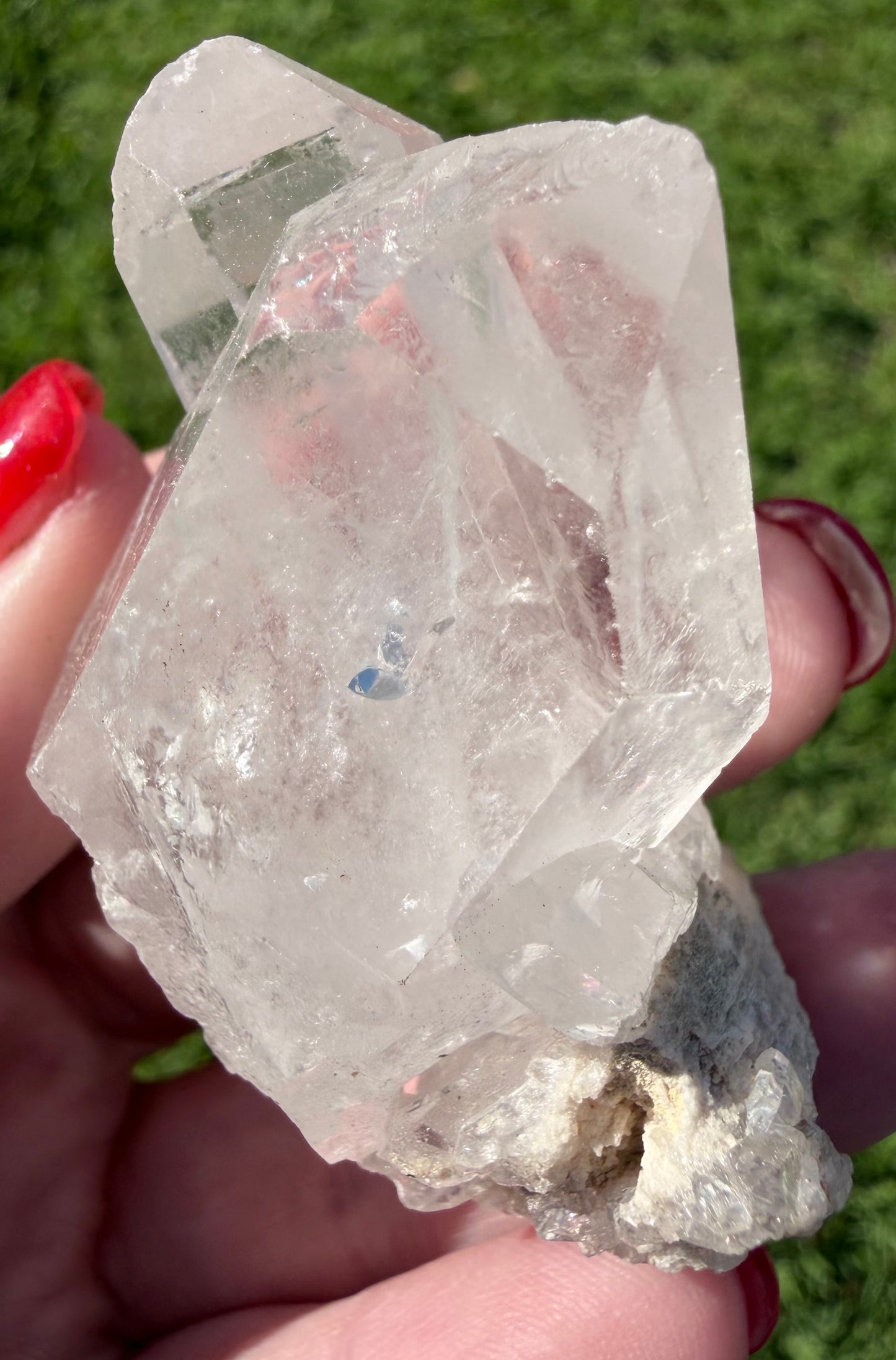 Clear Quartz Twin Cluster – 60g