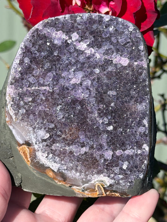 Brazilian Amethyst Druzy Geode – 807g D

Calm Energy • Protection • Spiritual Clarity