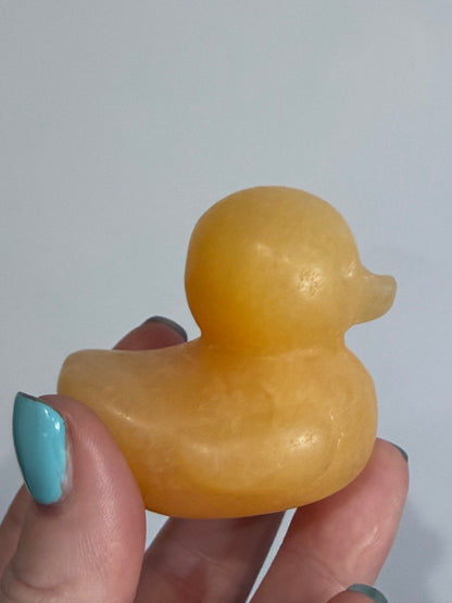 Orange Calcite Duck Carving – 140g 5.5cm
