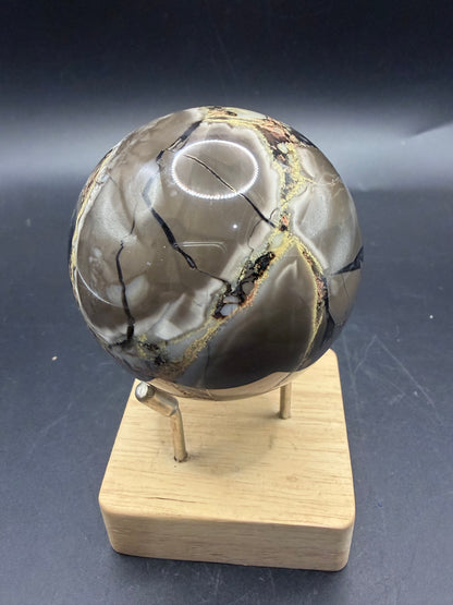 Volcano Agate Sphere – UV Reactive Green Glow