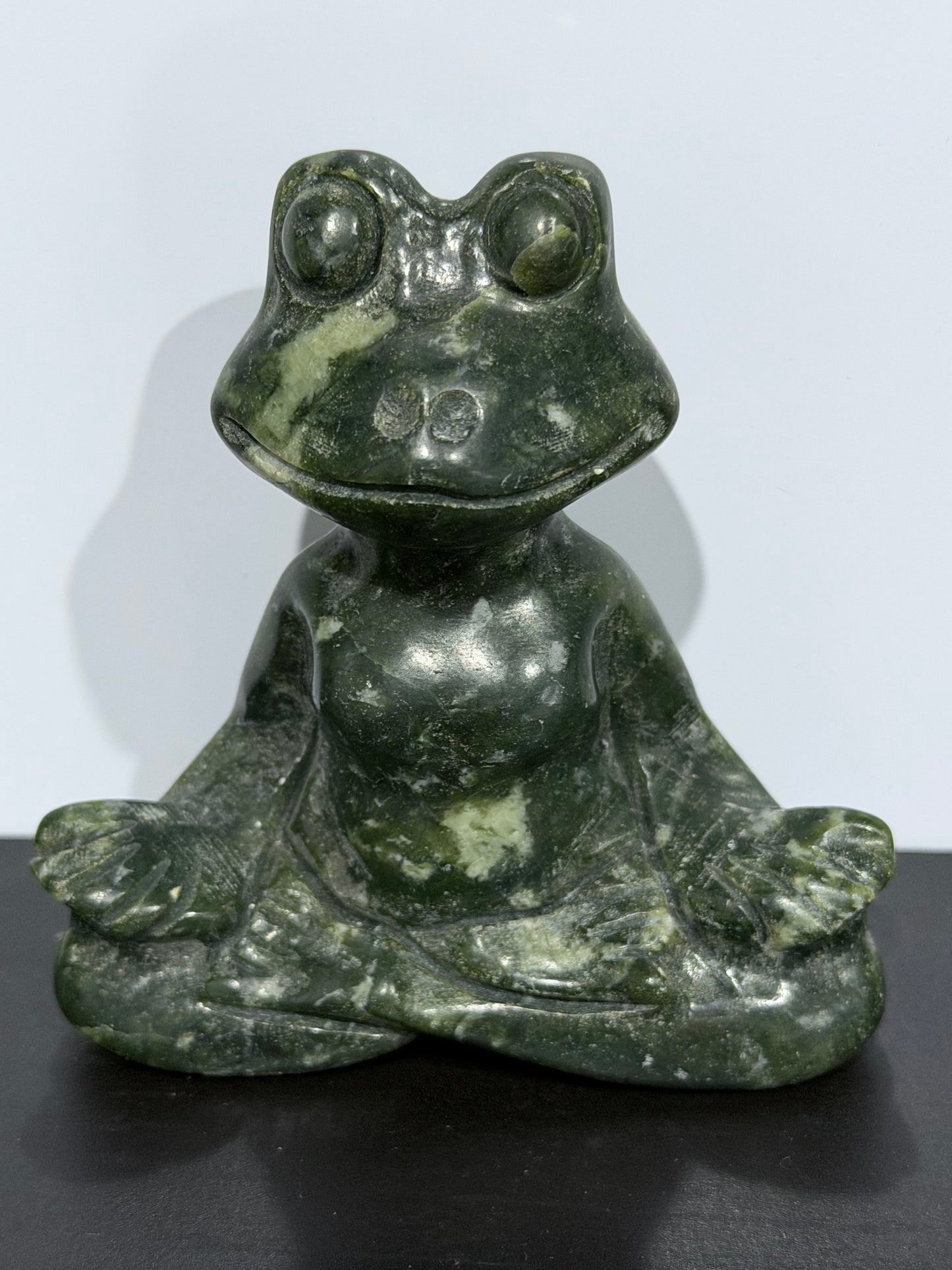 Serpentine Yoga Frog Carving 7.8cm