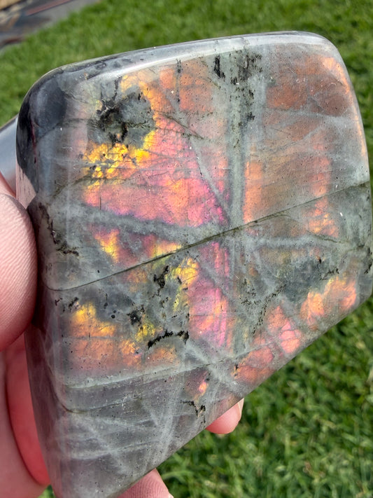 Sunset Flash Labradorite Freeform – 223g