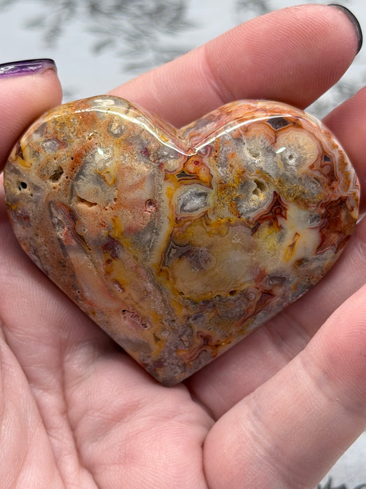 Crazy Lace Agate Heart – 75g | 5.5 x 4.7cm (Self-Standing)