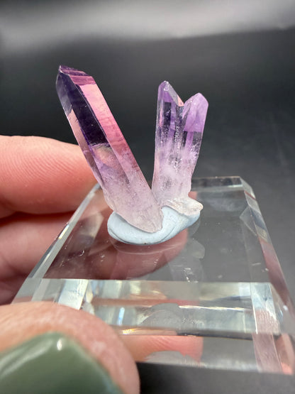 Vera Cruz Amethyst Twin Points on Glass Display