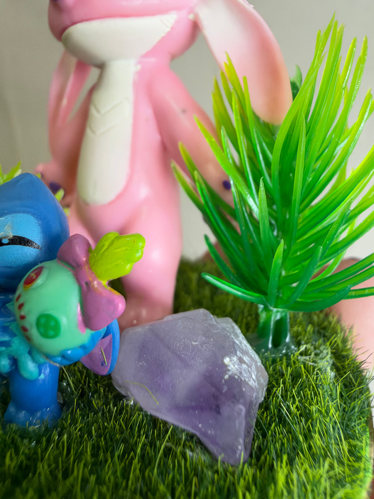 Angel & Stitch with Scrump Amethyst Crystal Garden – 6cm
