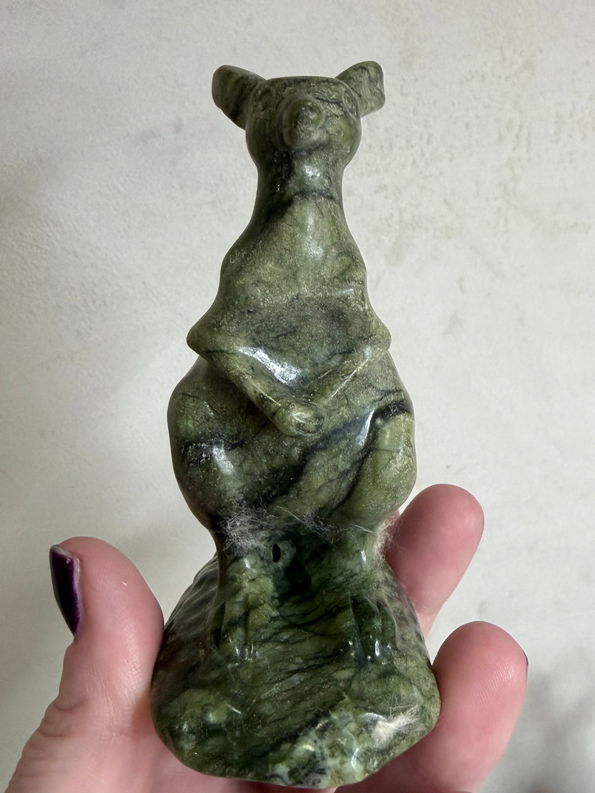 Green Serpentine Kangaroo Crystal Carving – 10cm