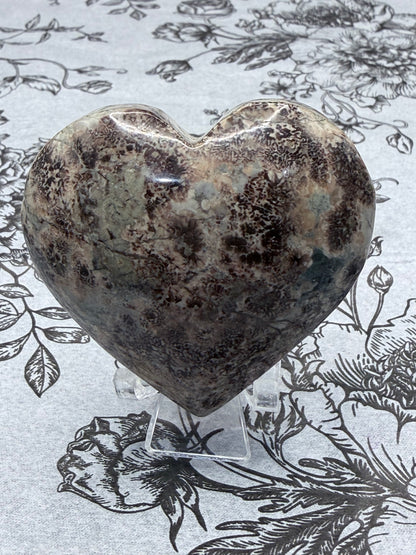 Green Flower Agate Chunky Heart – 117g (Self Standing)