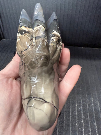 Volcano Agate Dragon Head | 636g | 12.5 × 8.5cm | Amazing Patterns (UV Bonus)