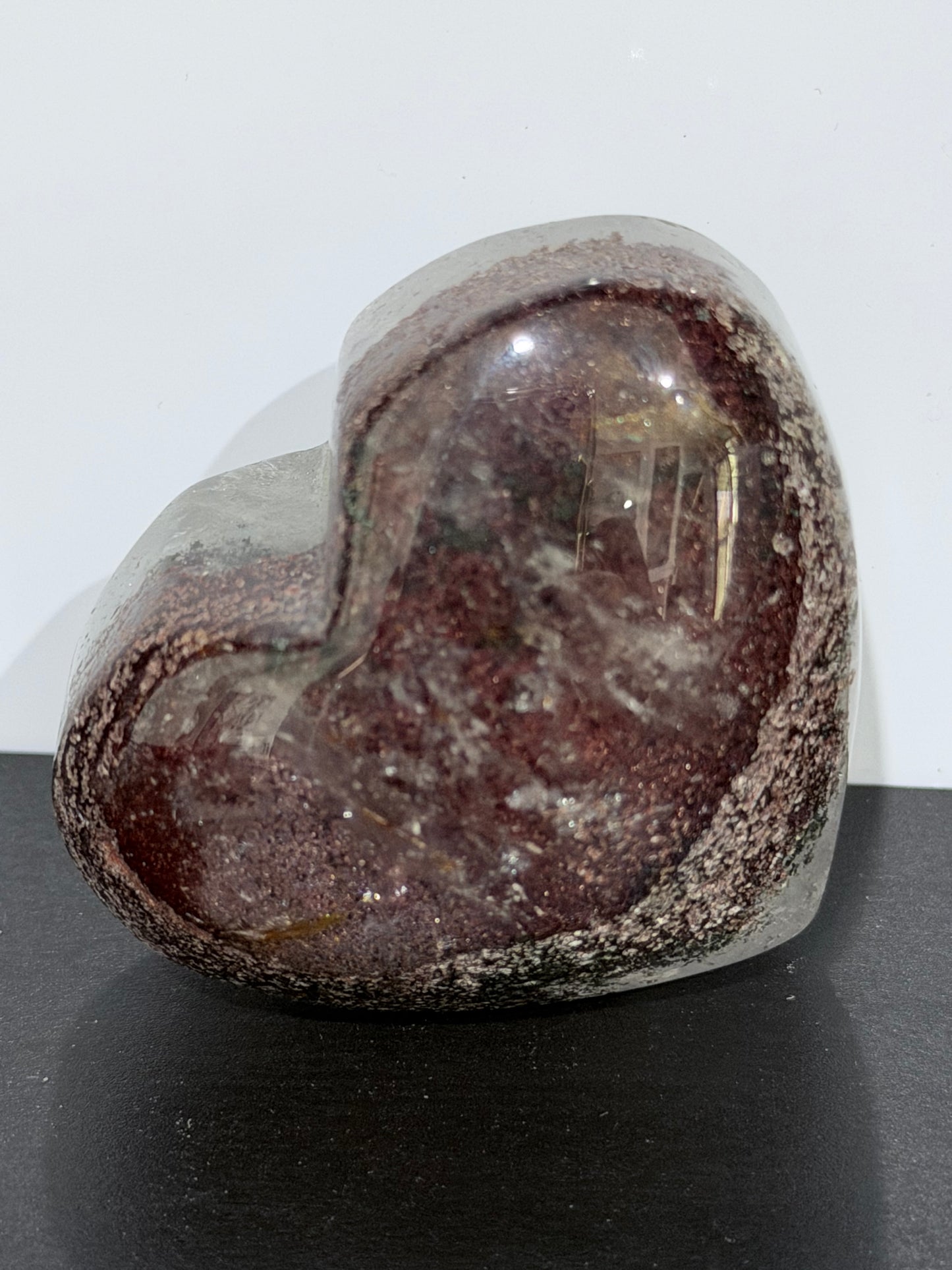 Garden Quartz Heart – Self Standing 75 g A