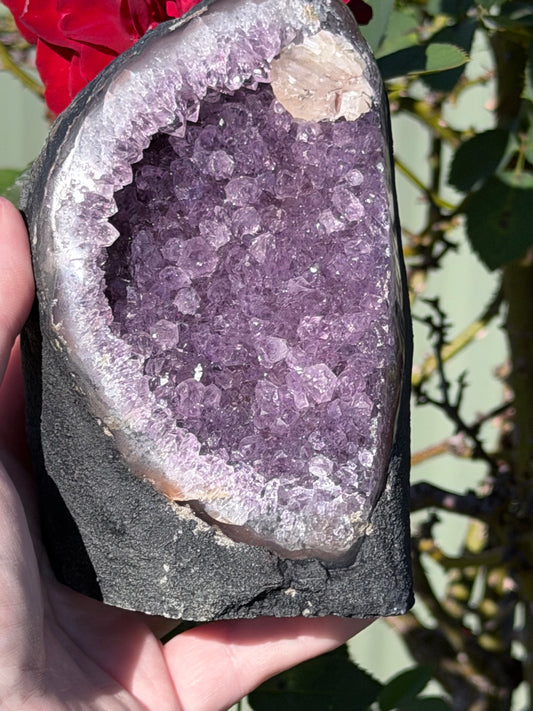 Amethyst Druzy Geode with Calcite Formation – 940g G

Calm Energy • Protection • Spiritual Clarity