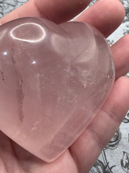 Rose Quartz Heart with Silver Stand – Love & Calm (156g | 6.7 × 6.3cm)