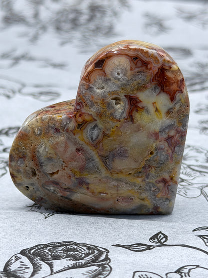 Crazy Lace Agate Heart – 75g | 5.5 x 4.7cm (Self-Standing)