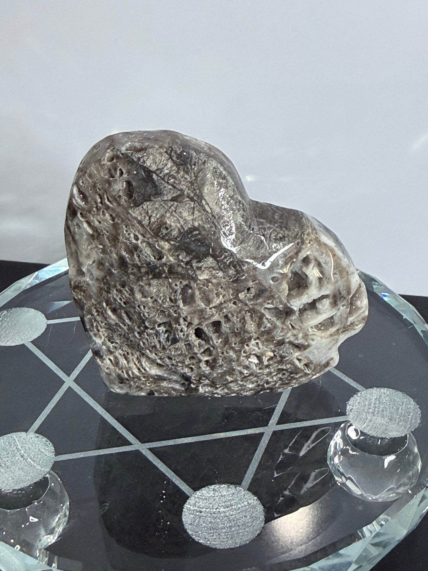 Sphalerite Free-Standing Heart – 100g A - 6.6cm