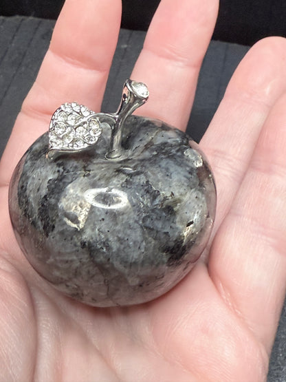 Larvikite Apple Carving 🍏🖤 (4.5cm)