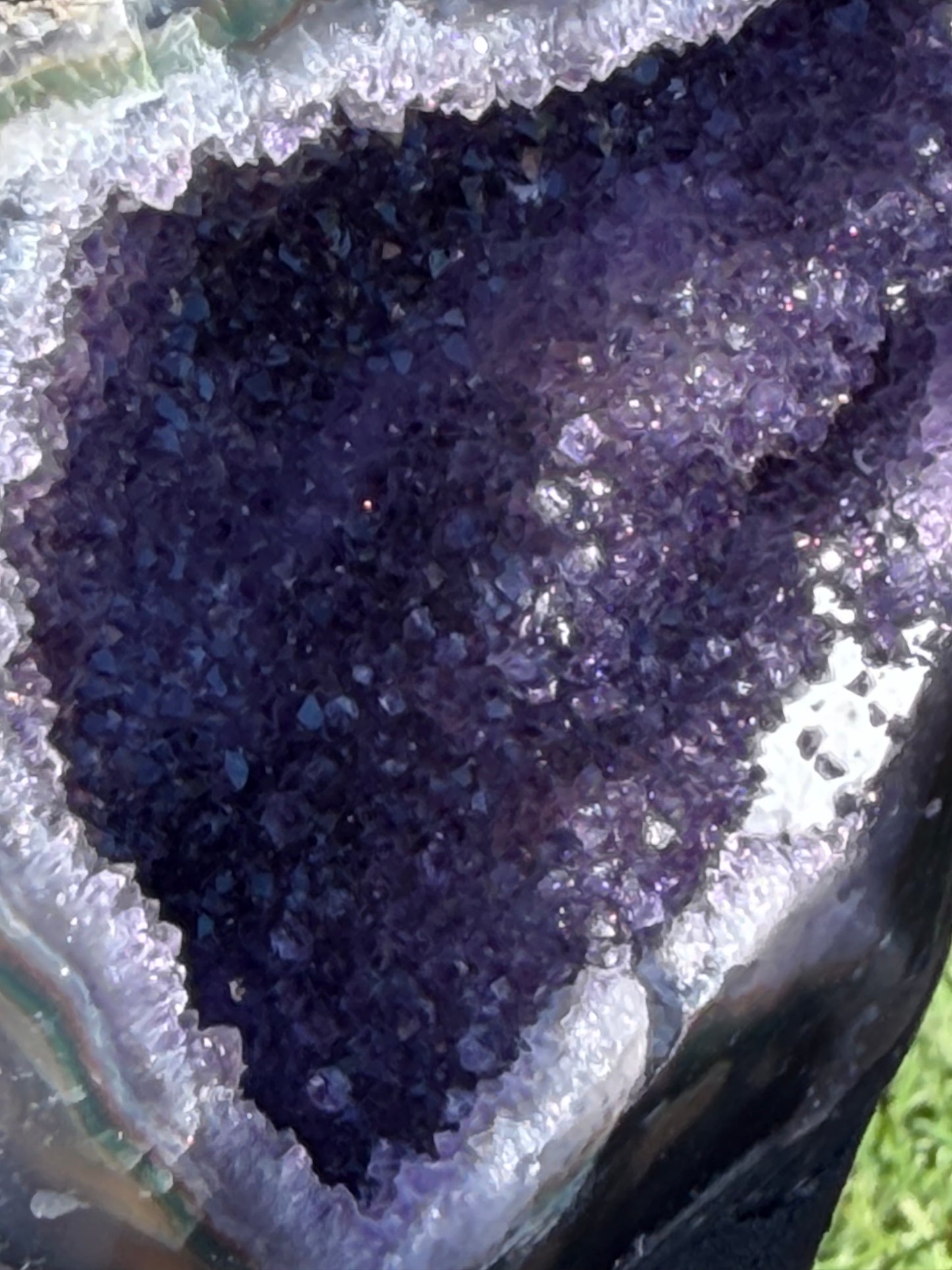 Brazilian Amethyst Druzy Cave Geode – 954g F