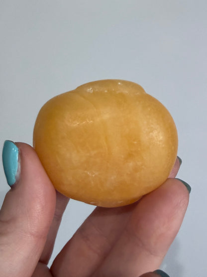 Orange Calcite Duck Carving – 150g 5.5cm