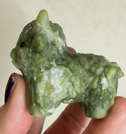 Highland Cow Green Serpentine Carving – 5–6 cm