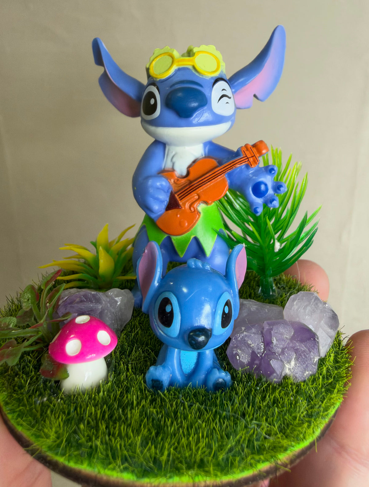 Stitch Crystal Garden with Amethyst & Ukulele Figure – 6cm