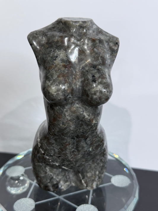 Yooperlite Goddess Torso – UV Reactive - 562g 12cm