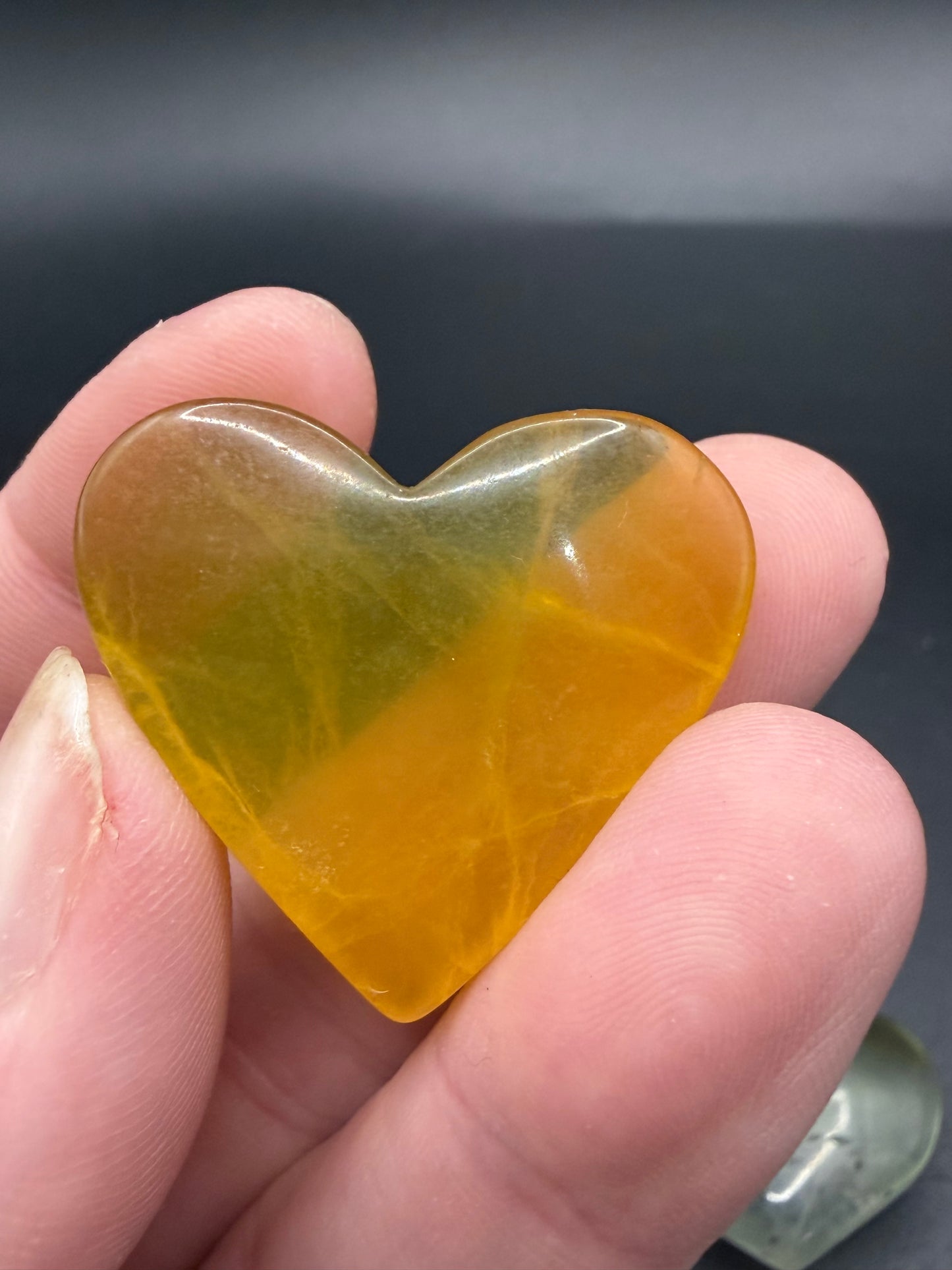 Fluorite Hearts assorted colours– 3cm