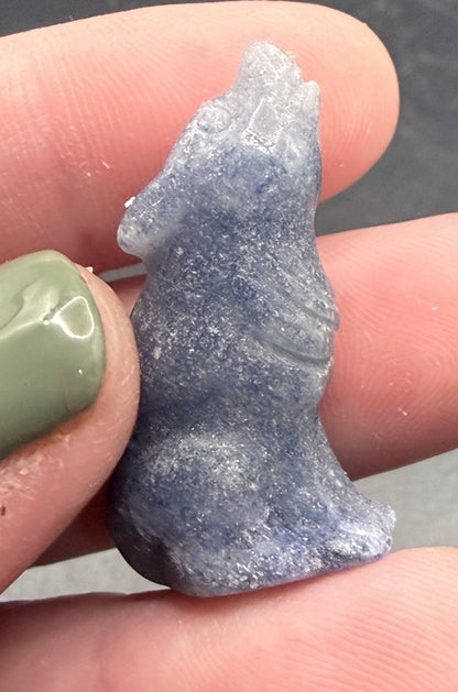 Blue Aventurine Wolf Carving – 3.2cm
