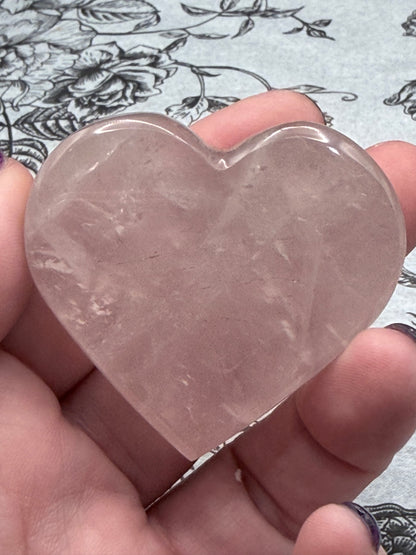 Rose Quartz Flat Heart (Self-Standing) – Love & Calm (5 × 5cm | 80–90g)