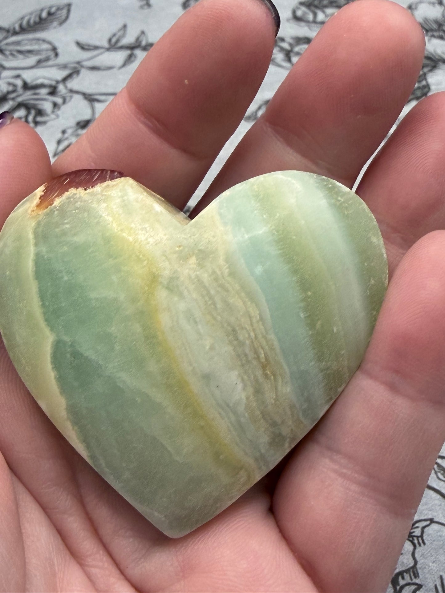 Green Onyx Heart (Self-Standing) – 5.3 x 5cm (90g)